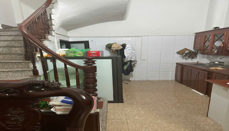 Cho thuê nhà làm Spa, Nail, KD online, ở GĐ -  ngõ 592 Trường Chinh, 40m2, 3 tầng, 2 ngủ, 11 Triệu.